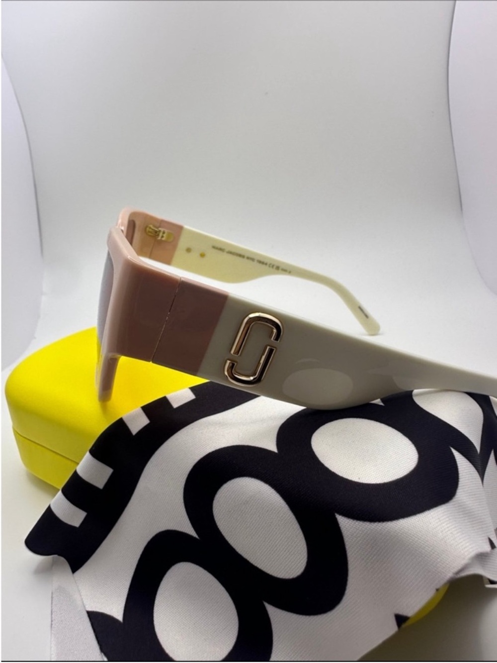 Marc Jacobs Blush Pink and Cream Cat Eye Sunglasses with Gold Accent - Picture 3 of 6